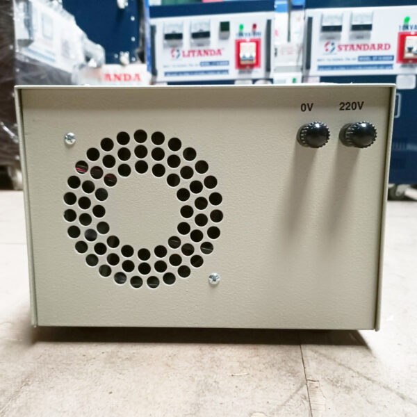 bo-sac-ac-quy-12v-tu-ngat-4 bo-sac-ac-quy-12v-tu-ngat-4
