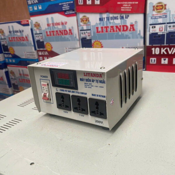 doi-nguon-220v-sang-200v-lioa-4 doi-nguon-220v-sang-200v-lioa-4